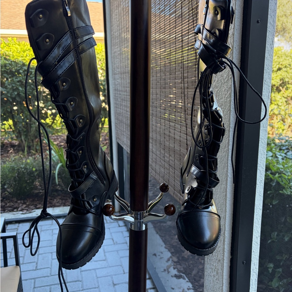 Black Lace-Up Boots